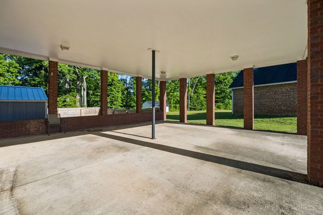 46 Deerfield Ct, Mcminnville, TN 37110