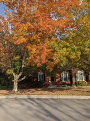46 Deerfield Ct, Mcminnville, TN 37110