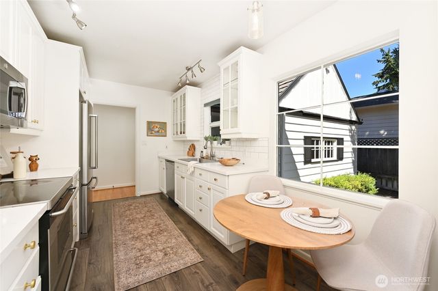 4902 NE 70th Street, Seattle, WA 98115