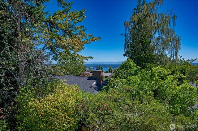 4902 NE 70th Street, Seattle, WA 98115