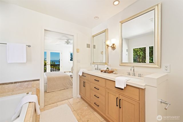 4902 NE 70th Street, Seattle, WA 98115