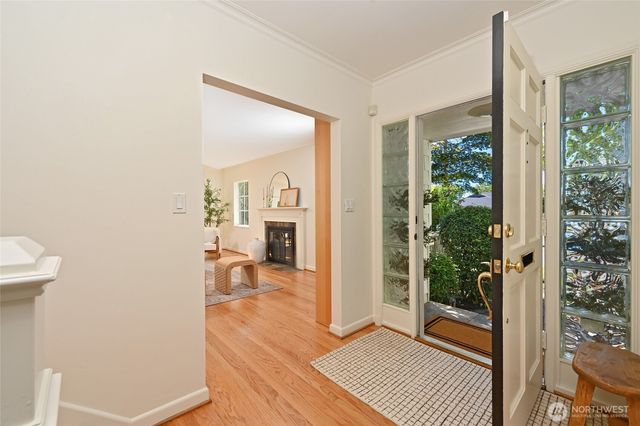 4902 NE 70th Street, Seattle, WA 98115