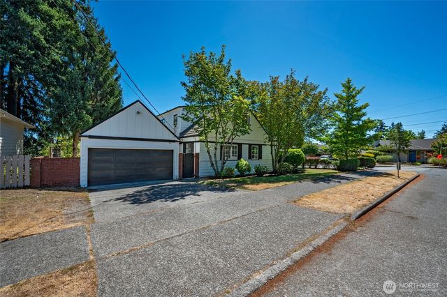 4902 NE 70th Street, Seattle, WA 98115
