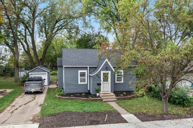 406 5th Street NW, Montgomery, MN 56069