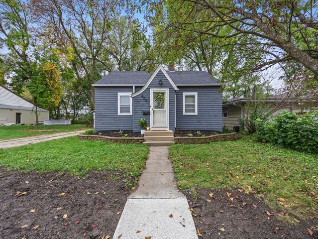 406 5th Street NW, Montgomery, MN 56069