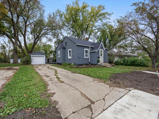 406 5th Street NW, Montgomery, MN 56069