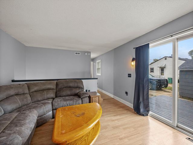 406 5th Street NW, Montgomery, MN 56069