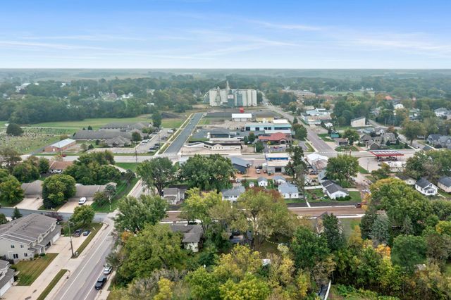 406 5th Street NW, Montgomery, MN 56069