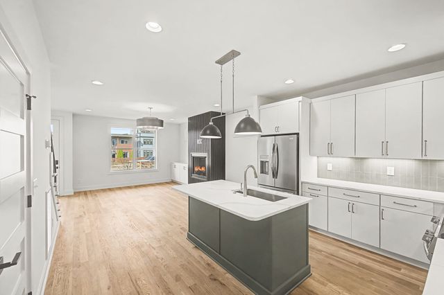 800 45th Ave, N, Nashville, TN 37209