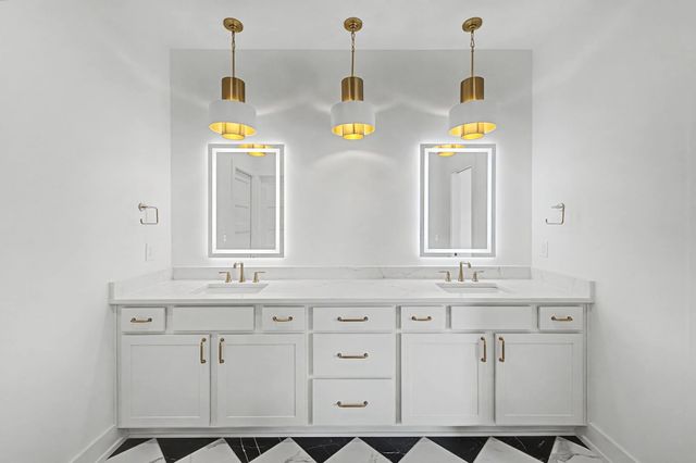 800 45th Ave, N, Nashville, TN 37209