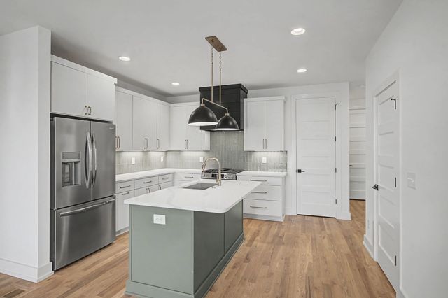 800 45th Ave, N, Nashville, TN 37209