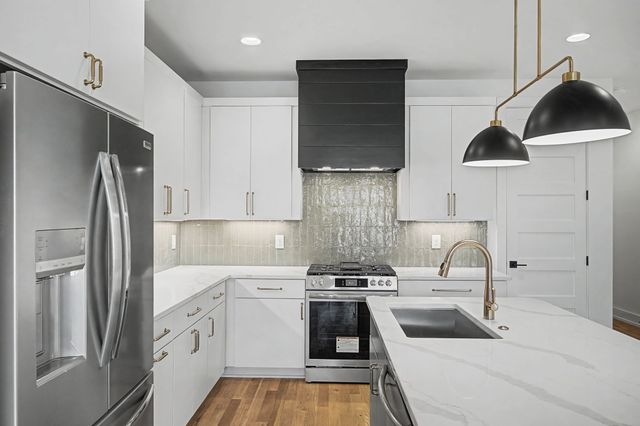 800 45th Ave, N, Nashville, TN 37209