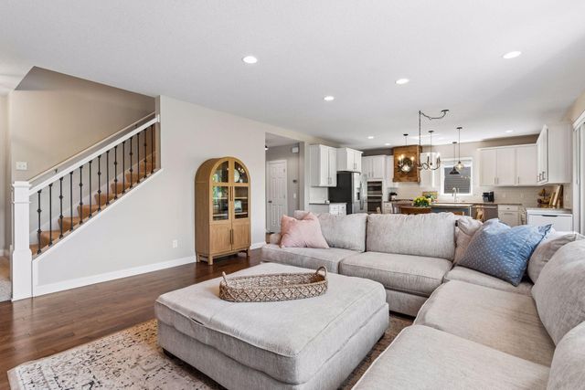 16515 61st Avenue N, Plymouth, MN 55446