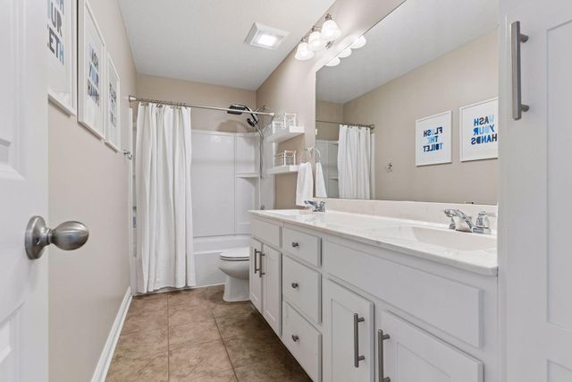 16515 61st Avenue N, Plymouth, MN 55446
