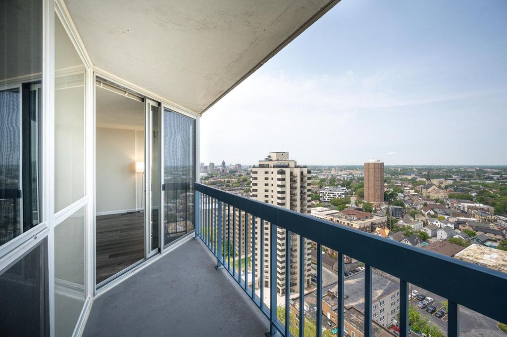 1660 N Prospect AVENUE #2303, Milwaukee, WI 53202