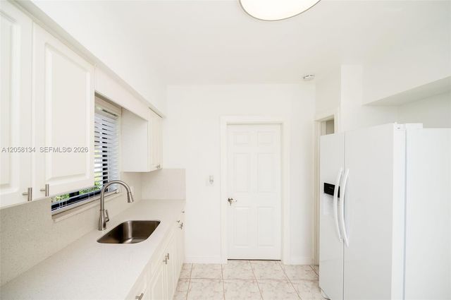 2340 SW 16th St, Miami, FL 33145