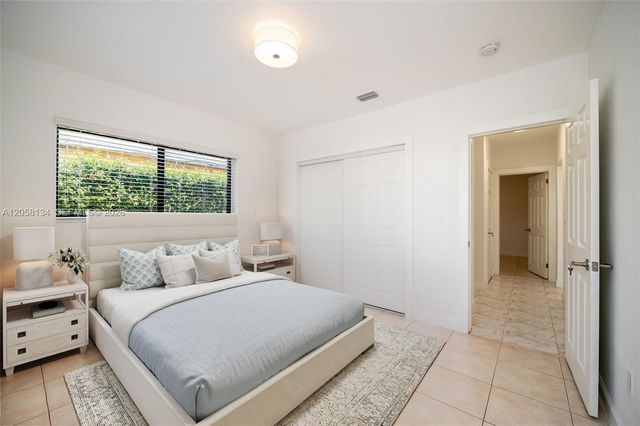 2340 SW 16th St, Miami, FL 33145