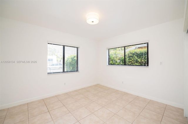 2340 SW 16th St, Miami, FL 33145