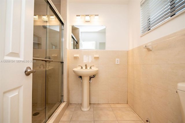 2340 SW 16th St, Miami, FL 33145