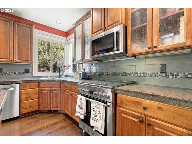 39583 WALL St, Sandy, OR 97055