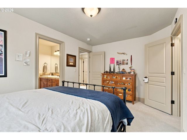 39583 WALL St, Sandy, OR 97055