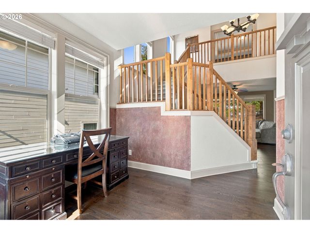 39583 WALL St, Sandy, OR 97055