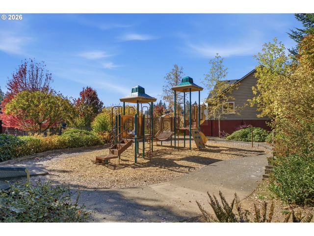 39583 WALL St, Sandy, OR 97055