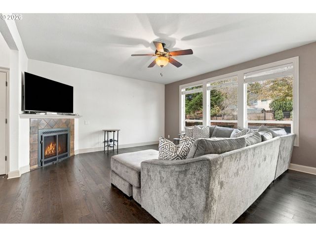 39583 WALL St, Sandy, OR 97055