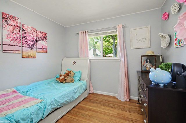 29808 Maplegrove Street, St Clair Shores, MI 48082