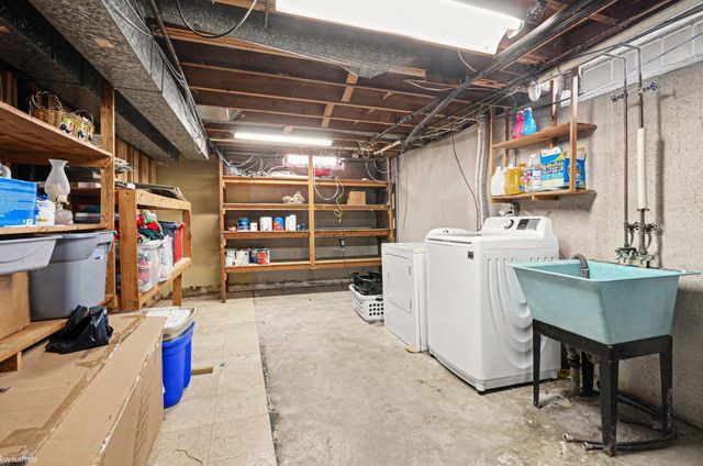 29808 Maplegrove Street, St Clair Shores, MI 48082