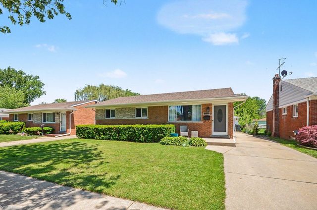 29808 Maplegrove Street, St Clair Shores, MI 48082