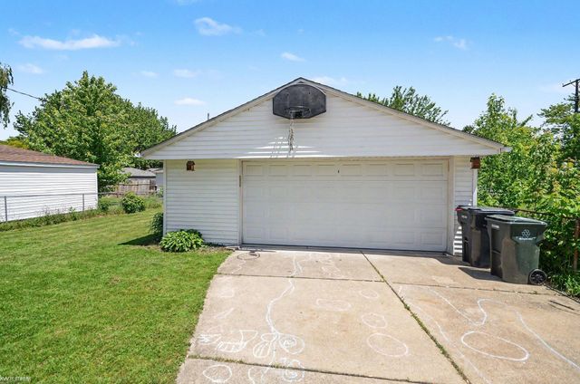29808 Maplegrove Street, St Clair Shores, MI 48082