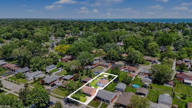 29808 Maplegrove Street, St Clair Shores, MI 48082