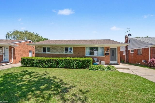 29808 Maplegrove Street, St Clair Shores, MI 48082