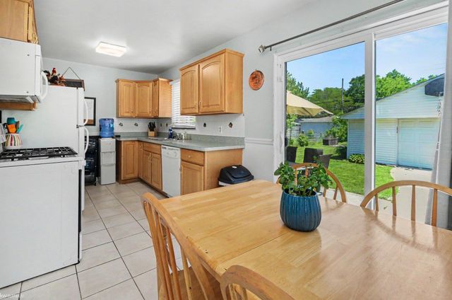 29808 Maplegrove Street, St Clair Shores, MI 48082