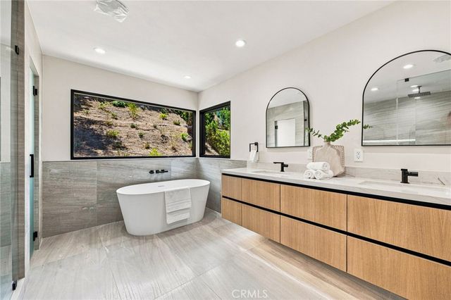 4949 Bilmoor Avenue, Tarzana, CA 91356