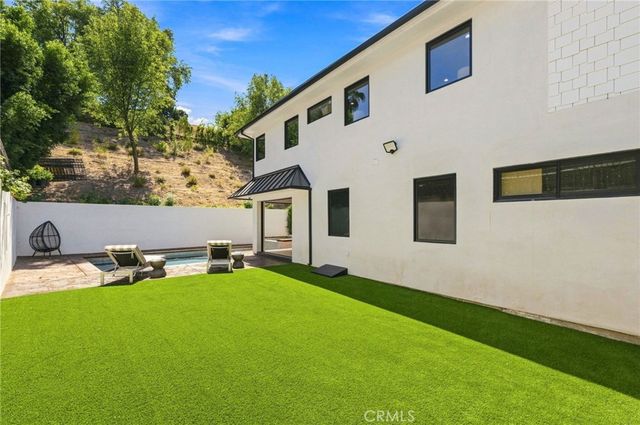4949 Bilmoor Avenue, Tarzana, CA 91356