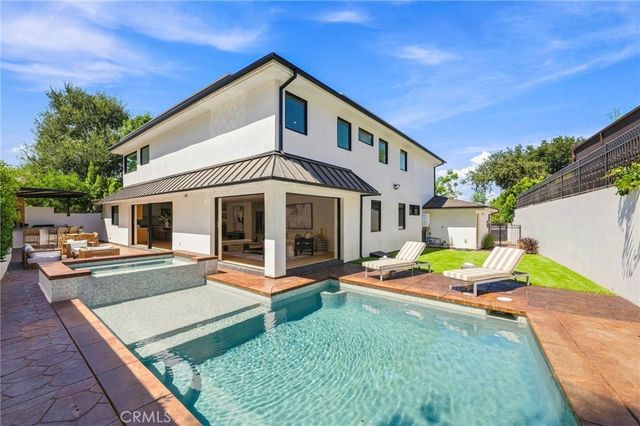 4949 Bilmoor Avenue, Tarzana, CA 91356