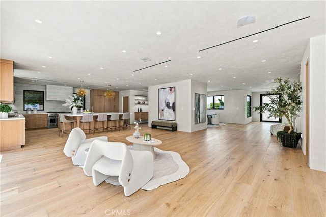 4949 Bilmoor Avenue, Tarzana, CA 91356
