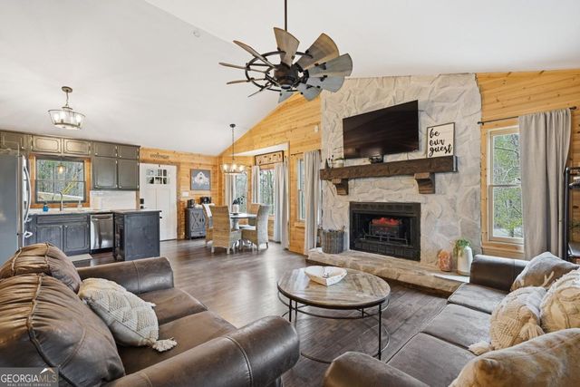 130 Clark Drive, Ellijay, GA 30540