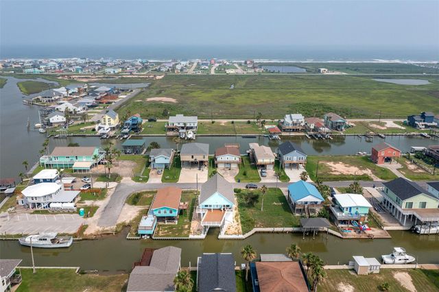 413 Pompano Lane, Surfside Beach, TX 77541