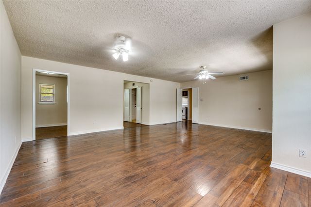 11525 Strand Street, Dallas, TX 75218