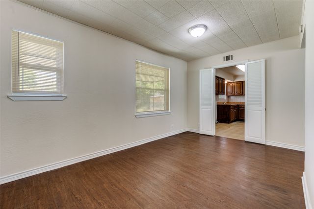 11525 Strand Street, Dallas, TX 75218