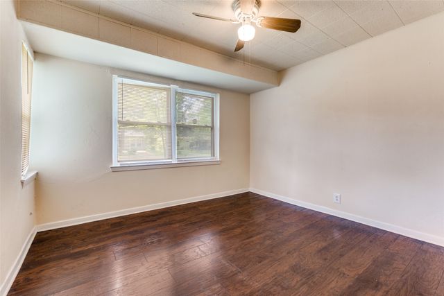 11525 Strand Street, Dallas, TX 75218