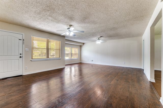 11525 Strand Street, Dallas, TX 75218