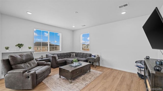 24770 E 39th Avenue, Aurora, CO 80019
