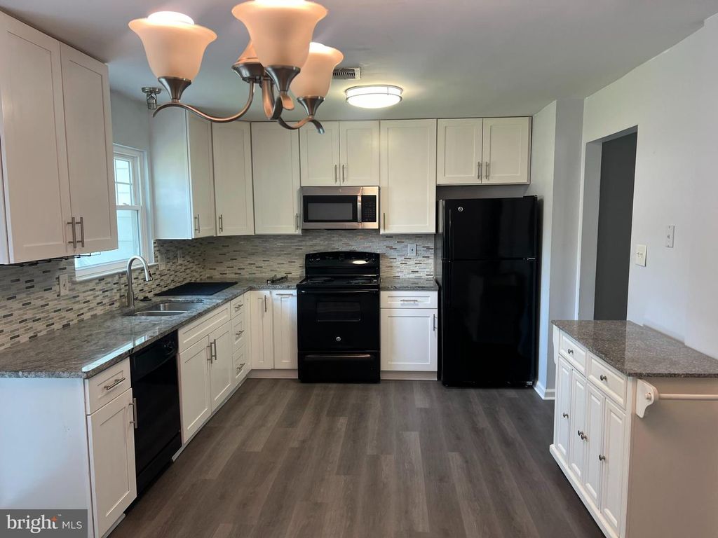 2263 PRINCE OF WALES CT, Bowie, MD 20716