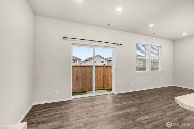 10957 188th Street E, Puyallup, WA 98374