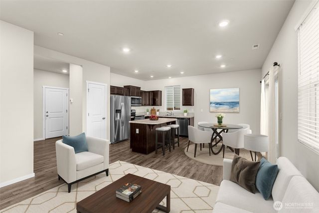 10957 188th Street E, Puyallup, WA 98374