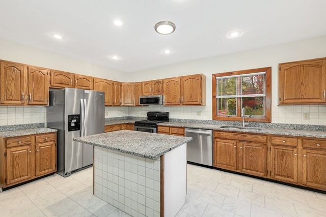 90 East Main 1, Northborough, MA 01532
